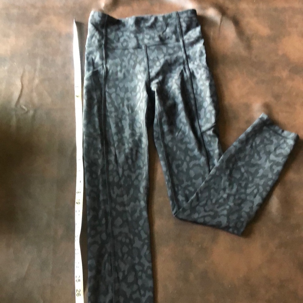 LULULEMON leopard leggings